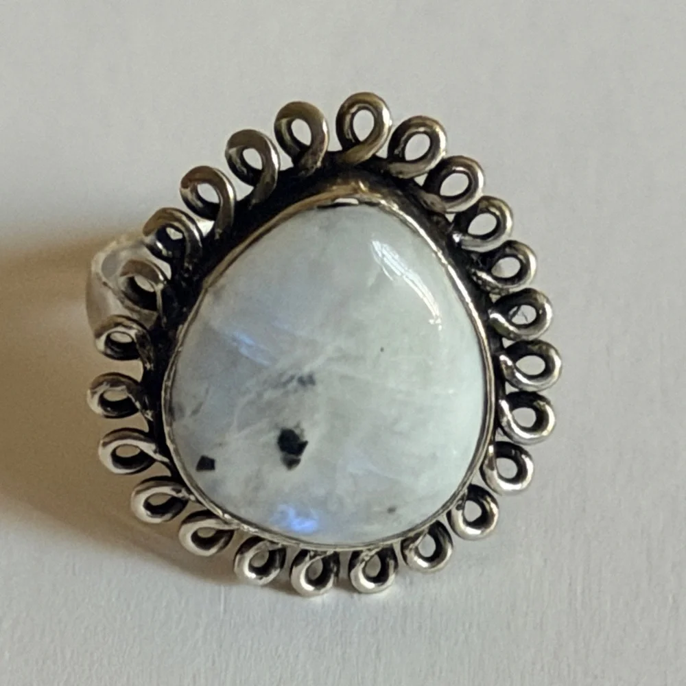 New 925 Sterling Silver Blue Flash Moonstone Uncommon Artisan Uncommon Ring